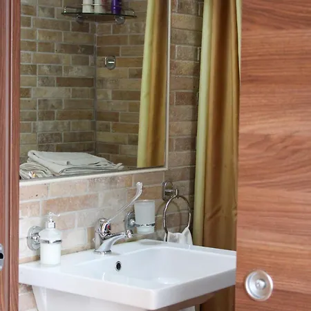 Il Panorama בית הארחה Torre Maggiore